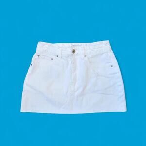 White denim mini skirt with